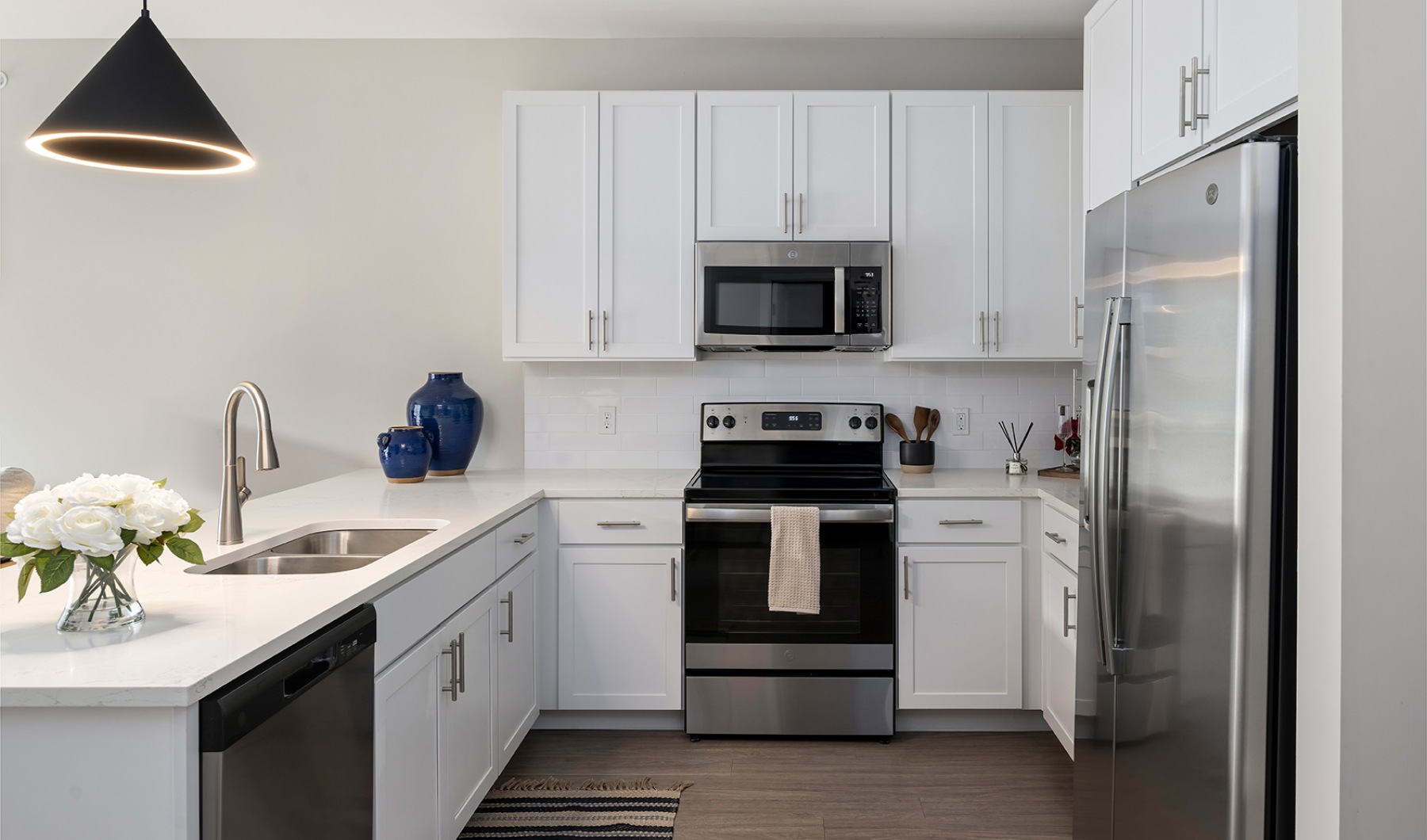 Pet-friendly apartments in Lee's Summit, MO | The Signature at